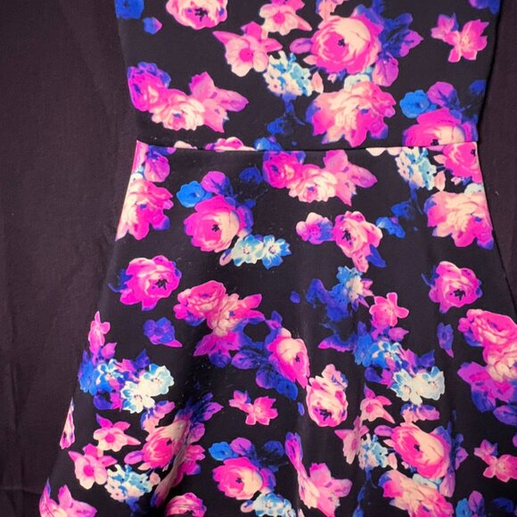 Total Girl Sz M (10/12) Black Fit Flare Multi Color Floral Knee Length Dress (D) - Picture 2 of 8